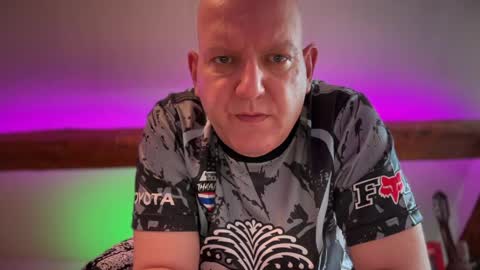 Snapshot of tritonspace chatting on April 2026 08:02:02 AM Triton online show from April 2026 08:02:02 AM