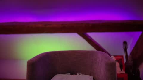 Snapshot of tritonspace chatting on April 2026 06:10:01 PM Triton online show from April 2026 06:10:01 PM