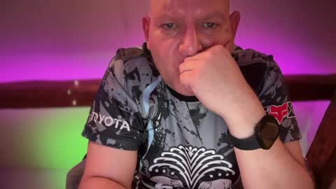 Snapshot of tritonspace chatting on April 2026 10:44:02 PM Triton online show from April 2026 10:44:02 PM