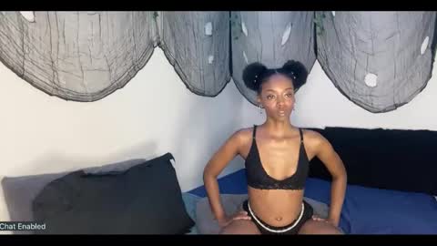 Snapshot of trixie_luv chatting on October 2025 02:03:02 PM trixie_luv online show from October 2025 02:03:02 PM