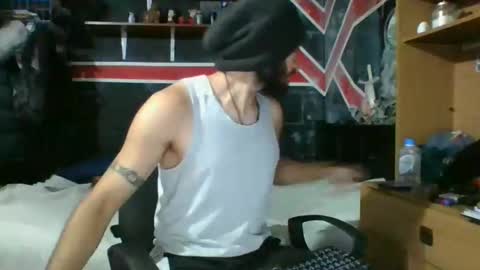 Snapshot of trizquelmen chatting on January 2025 12:02:02 PM Andrew online show from January 2025 12:02:02 PM