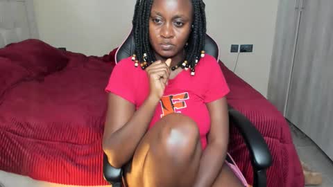 Snapshot of trizzytariaa chatting on November 2025 11:21:02 AM Taria online show from November 2025 11:21:02 AM