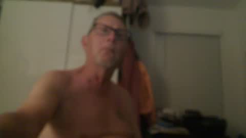 Snapshot of troffer1020 chatting on February 2025 02:31:01 AM Troffer online show from February 2025 02:31:01 AM