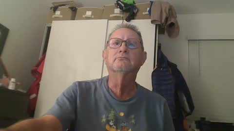 Snapshot of troffer1020 chatting on October 2025 03:40:02 AM Troffer online show from October 2025 03:40:02 AM