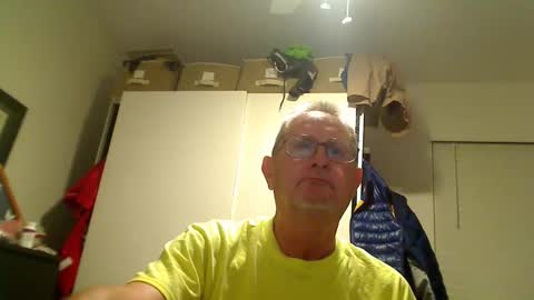 Snapshot of troffer1020 chatting on October 2025 03:28:02 AM Troffer online show from October 2025 03:28:02 AM