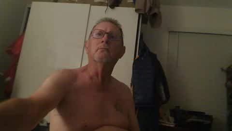 Snapshot of troffer1020 chatting on October 2025 02:52:01 AM Troffer online show from October 2025 02:52:01 AM
