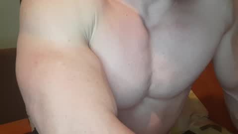 Troncq online show from January 2025 06:43:02 PM