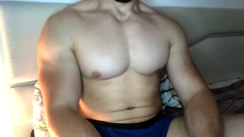 Troncq online show from June 2026 07:40:01 PM
