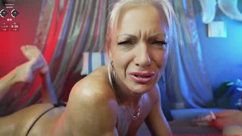 Snapshot of trophy_milf chatting on February 2025 03:32:02 PM Linda  ONLYFANS Trophymilf1  Istagram trophymilf1 online show from February 2025 03:32:02 PM