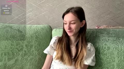 Snapshot of troybailly chatting on April 2026 08:48:01 AM Hello Viola here Help me to make 50 thumbs up 333 online show from April 2026 08:48:01 AM