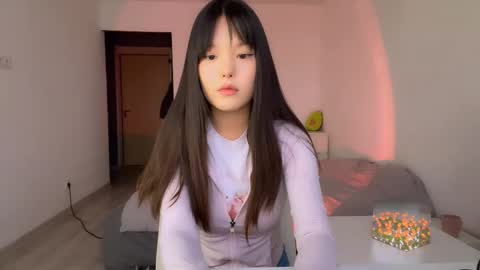 Yumi  online show from October 2025 01:25:01 PM