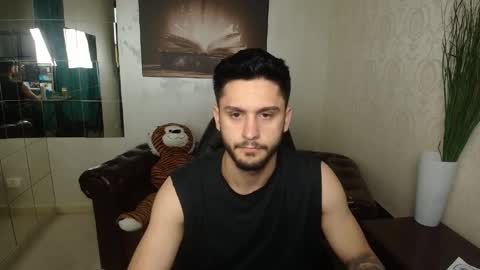 Snapshot of troywade chatting on May 2026 04:40:01 AM TroyWade online show from May 2026 04:40:01 AM