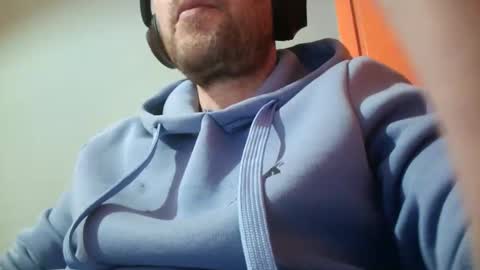 Snapshot of truble_again chatting on April 2026 05:29:01 PM truble_again online show from April 2026 05:29:01 PM