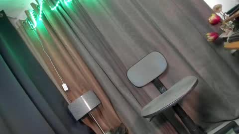 Chloe online show from February 2025 06:24:01 PM