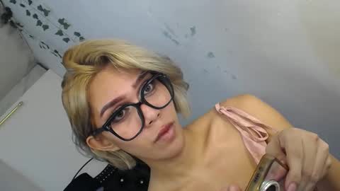 Snapshot of ts_tatiana chatting on September 2025 07:31:01 AM billie online show from September 2025 07:31:01 AM