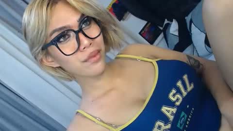 Snapshot of ts_tatiana chatting on October 2025 12:13:02 PM billie online show from October 2025 12:13:02 PM