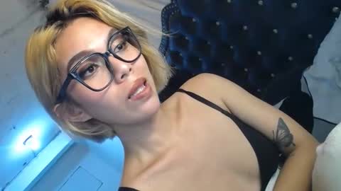 Snapshot of ts_tatiana chatting on November 2025 07:29:02 AM billie online show from November 2025 07:29:02 AM