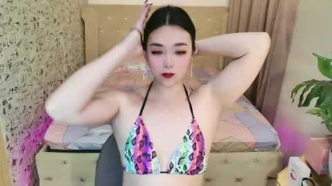 Snapshot of ts_yoshi_ chatting on March 2026 10:19:01 AM ts_yoshi_ online show from March 2026 10:19:01 AM