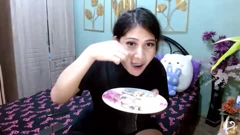 Snapshot of tsempress chatting on January 2025 10:08:02 PM SHENA online show from January 2025 10:08:02 PM