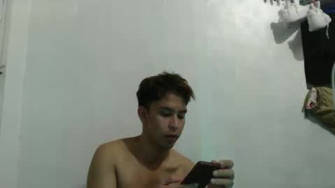 Snapshot of tskittylove69 chatting on December 2025 12:21:02 PM Kitty online show from December 2025 12:21:02 PM