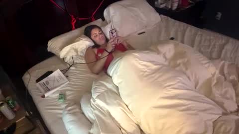 Snapshot of tslizzy0084 chatting on April 2026 05:07:02 AM tslizzy0084 online show from April 2026 05:07:02 AM