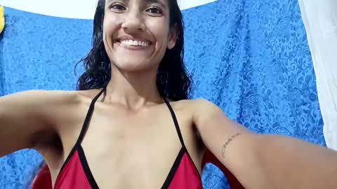 Snapshot of tsmilingg chatting on June 2026 11:06:01 PM Dulce online show from June 2026 11:06:01 PM