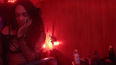 TsNitra online show from March 2025 12:26:01 PM