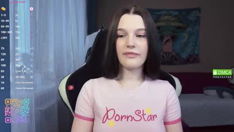 Snapshot of tsukuemi_no_mikoto chatting on March 2026 03:14:01 AM Sonya on vacation until online show from March 2026 03:14:01 AM