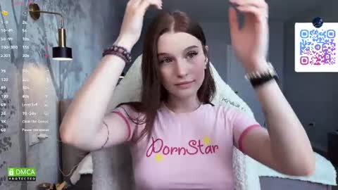 Snapshot of tsukuemi_no_mikoto chatting on June 2026 02:58:01 AM Sonya on vacation until online show from June 2026 02:58:01 AM