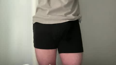 Snapshot of tsutsumu chatting on April 2026 09:20:02 PM tsutsumu online show from April 2026 09:20:02 PM