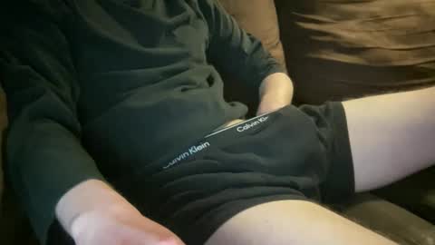 Snapshot of tsutsumu chatting on April 2026 10:56:02 PM tsutsumu online show from April 2026 10:56:02 PM