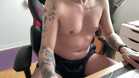 Snapshot of tt_boy2000 chatting on March 2026 06:46:02 PM TT Boy2000 online show from March 2026 06:46:02 PM