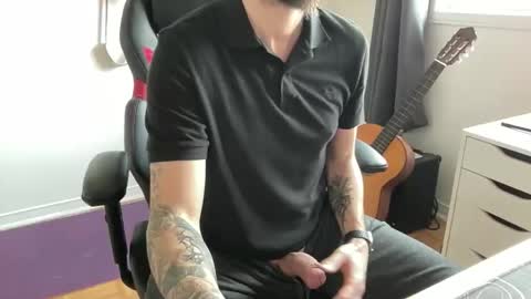 Snapshot of tt_boy2000 chatting on March 2026 01:28:01 PM TT Boy2000 online show from March 2026 01:28:01 PM