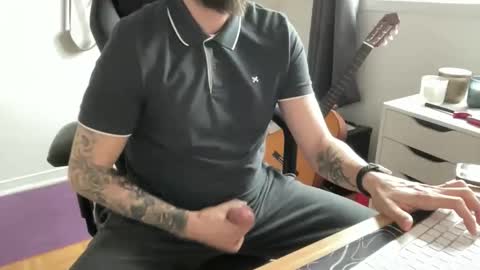 Snapshot of tt_boy2000 chatting on March 2026 03:28:02 PM TT Boy2000 online show from March 2026 03:28:02 PM