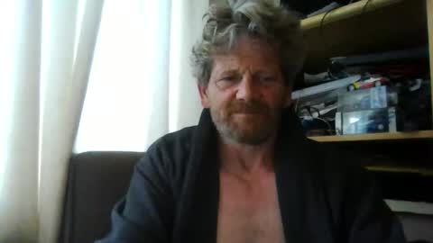 Snapshot of ttb2769 chatting on April 2026 05:43:02 AM ttb2769 online show from April 2026 05:43:02 AM