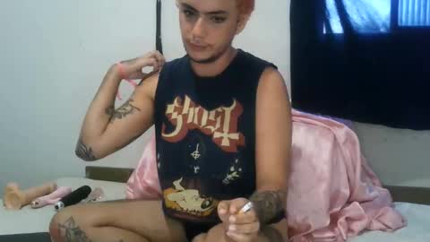 Nique online show from September 2025 08:02:02 PM