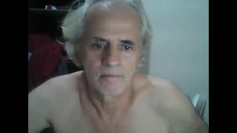 Snapshot of tuamigo8a chatting on April 2026 02:47:01 AM Siveomeves online show from April 2026 02:47:01 AM