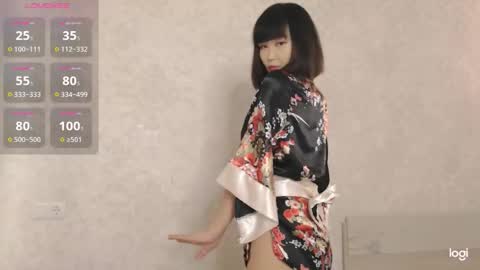 TumiLio online show from November 2025 02:17:02 PM