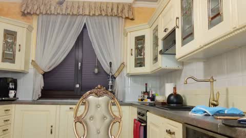 Tunde online show from March 2025 04:49:01 AM