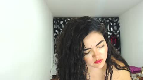 Snapshot of tuti_sex chatting on January 2025 11:42:01 PM tuti online show from January 2025 11:42:01 PM