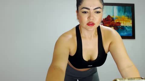 Snapshot of tuti_sex chatting on February 2025 10:59:02 PM tuti online show from February 2025 10:59:02 PM