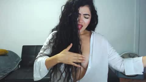 Snapshot of tuti_sex chatting on October 2025 01:31:01 AM tuti online show from October 2025 01:31:01 AM