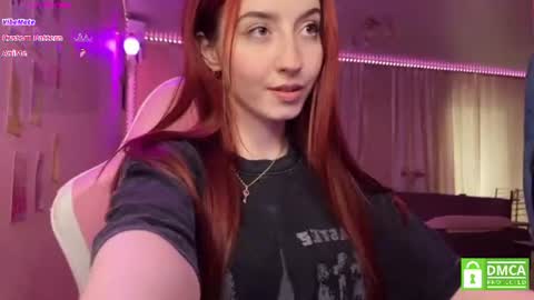 Snapshot of tutti_cutieee chatting on July 2026 08:33:01 AM Nika online show from July 2026 08:33:01 AM