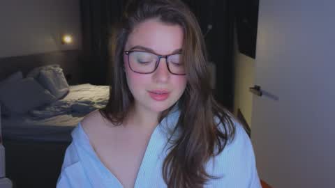 Ariana online show from October 2025 08:24:02 PM