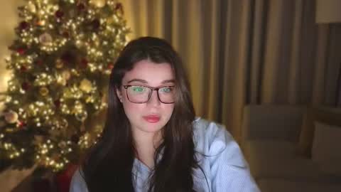 Ariana online show from December 2025 09:44:02 PM