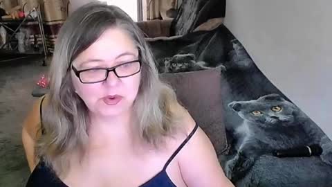 Lana online show from April 2026 12:59:01 AM