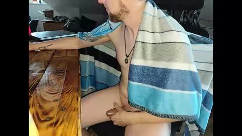 Tobi online show from December 2025 08:01:01 AM