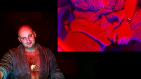 Snapshot of twardyidlugi chatting on December 2024 07:25:02 PM twardyidlugi online show from December 2024 07:25:02 PM