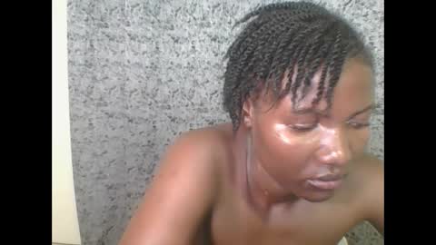 twerker_lyly online show from September 2025 05:09:01 AM