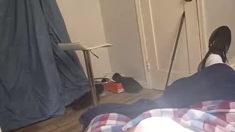 Snapshot of twest84 chatting on November 2025 10:45:02 PM twest84 online show from November 2025 10:45:02 PM